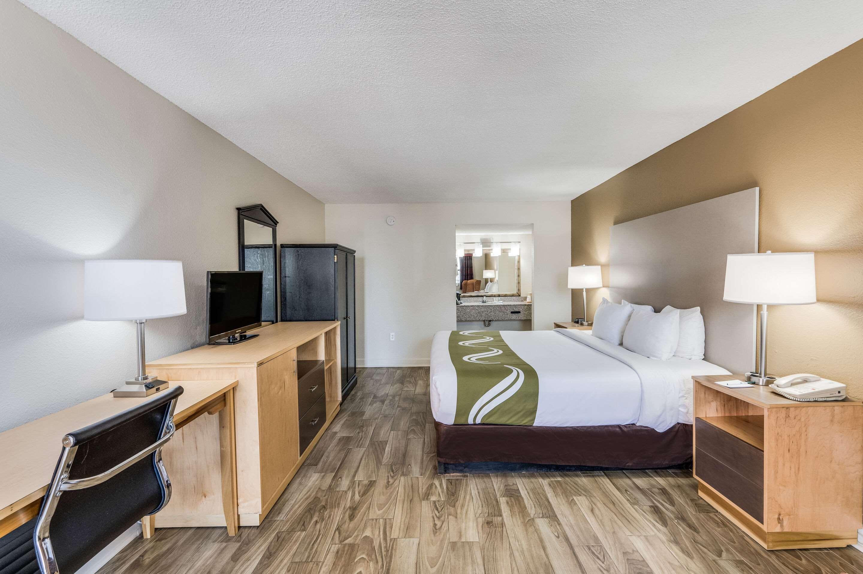 Quality Inn & Suites Hot Springs-Lake Hamilton Экстерьер фото