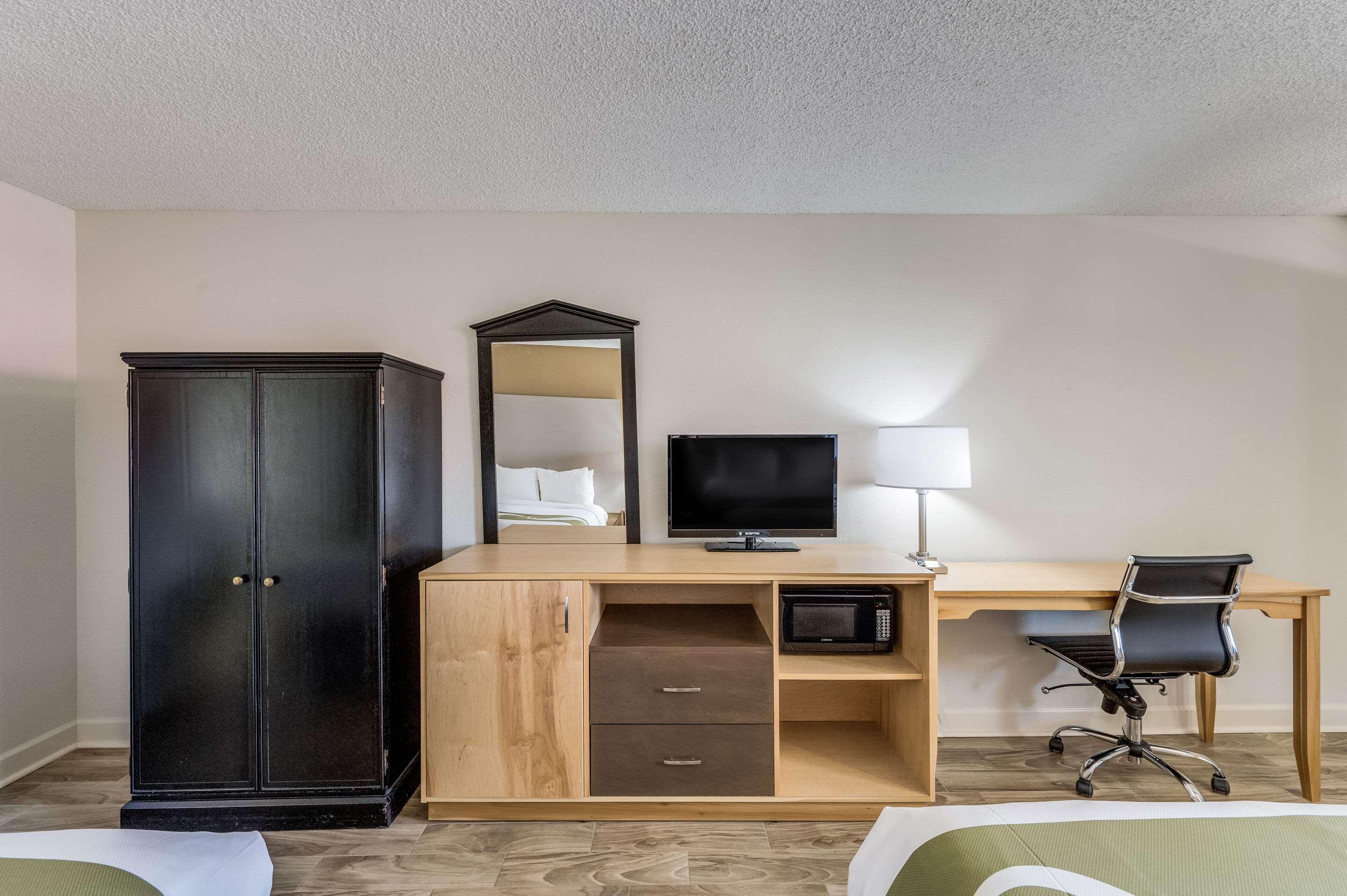 Quality Inn & Suites Hot Springs-Lake Hamilton Экстерьер фото